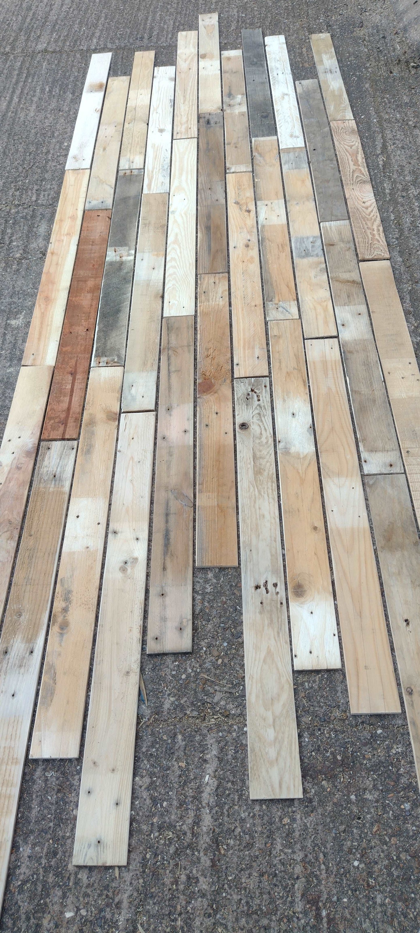 Lightweight Rustic Natural Multicoloured Pallets Boards 1 sqm Assorted planks 7mm Thickness