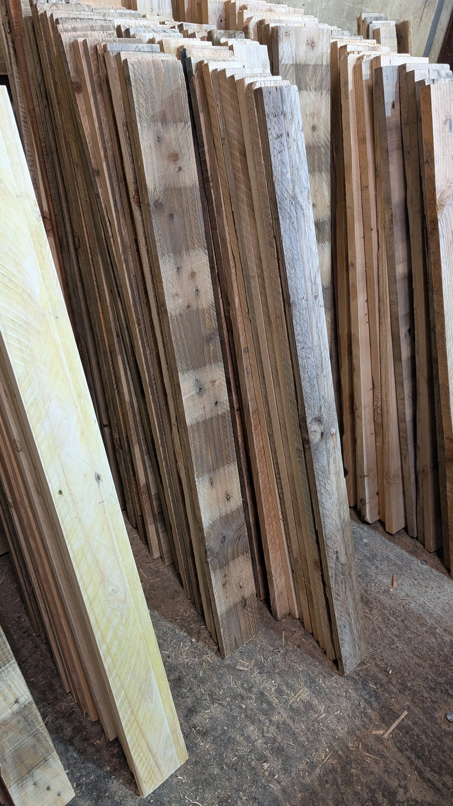Reclaimed Pallets Planks Rustic Sanded For Wall Cladding 1m2