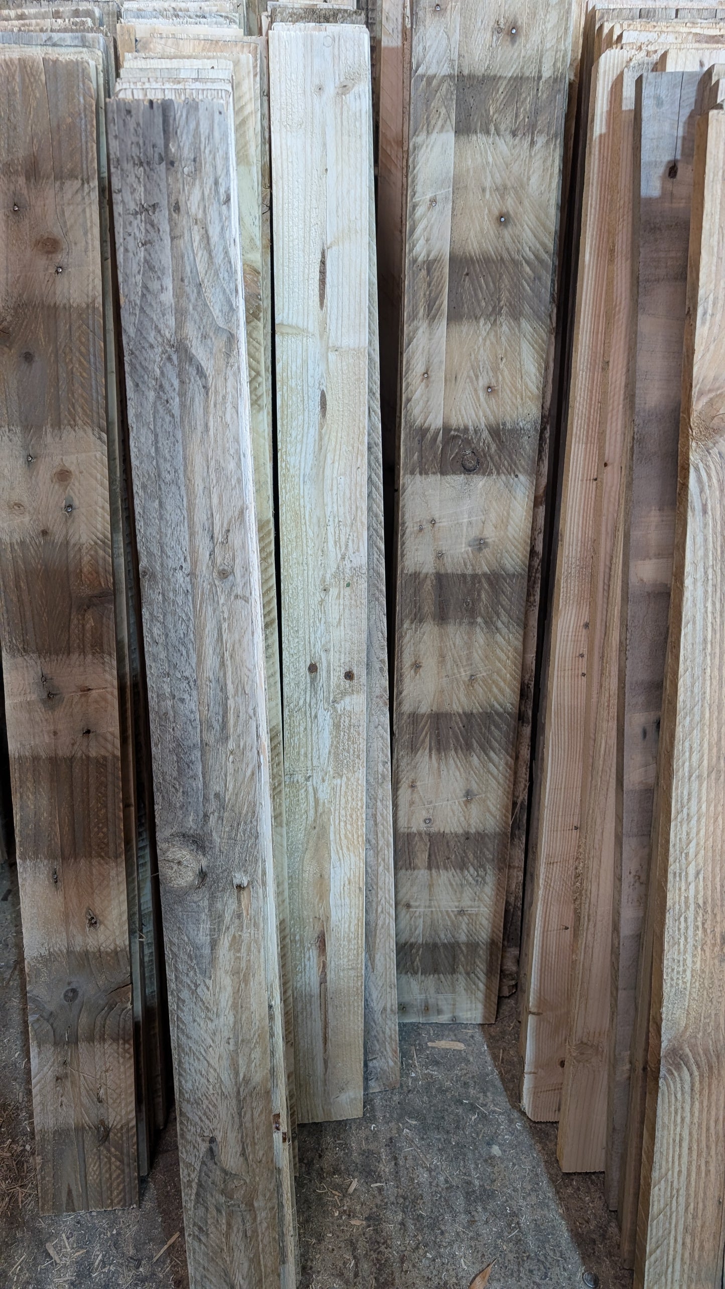Reclaimed Pallets Planks Rustic Sanded For Wall Cladding 1m2