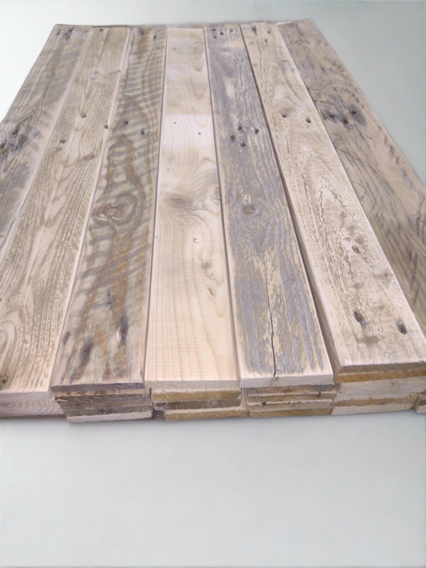 10 SQM Wooden Planks Rustic Sanded Decorative For Cladding