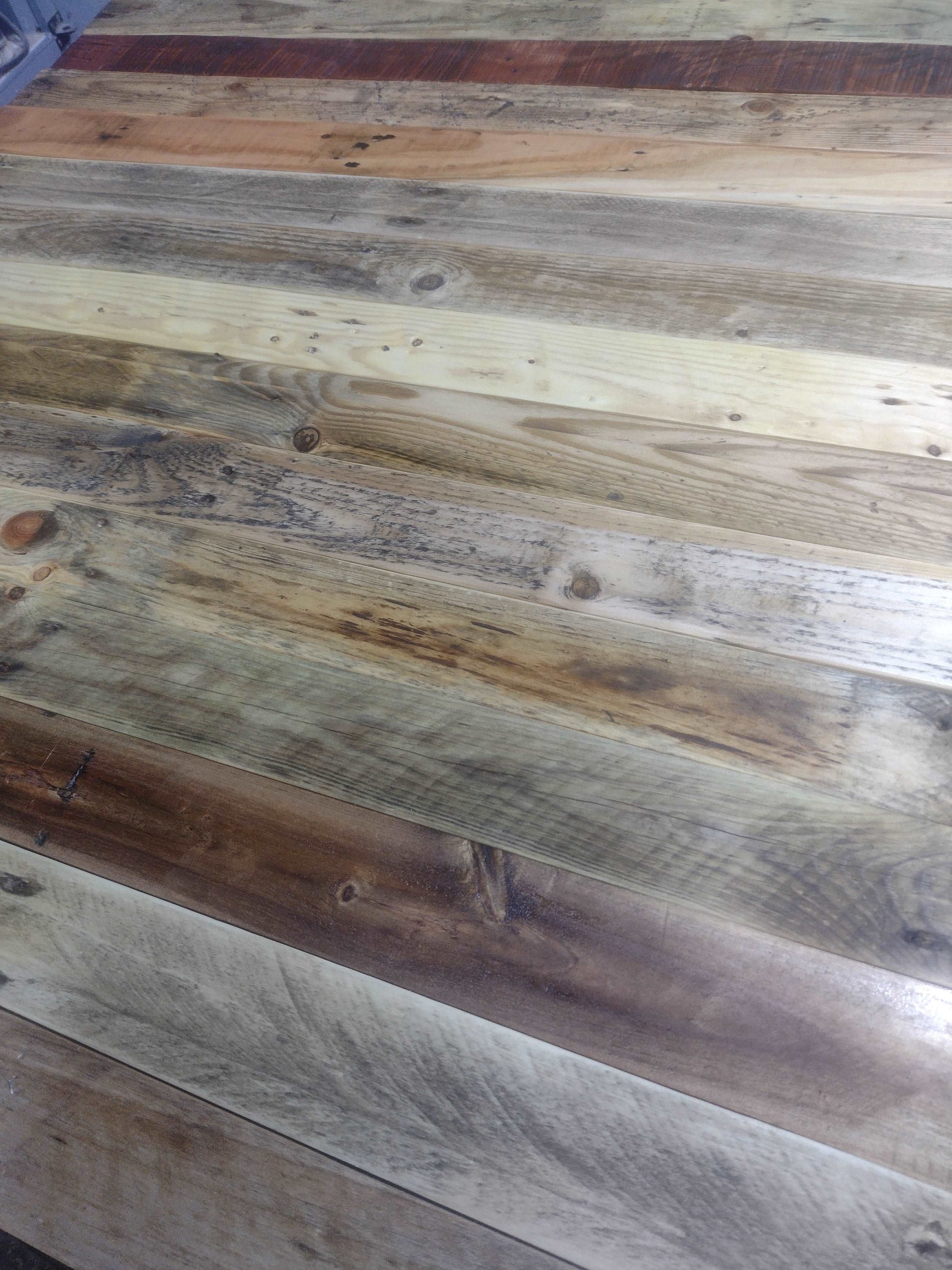 Gold-Amber Rustic Wall Cladding - Treated - Unique Oils