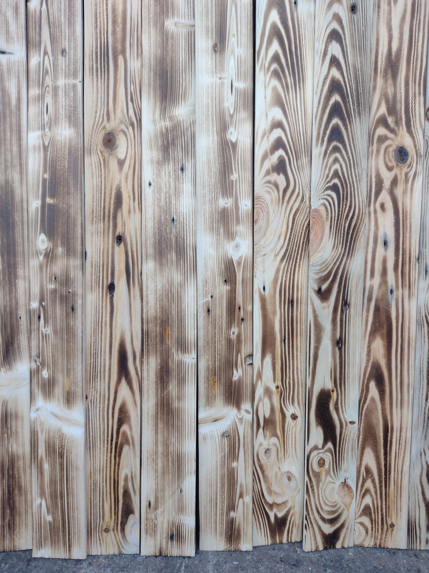 Charred Reclaimed Pallet Wood Wall Cladding  11 Planks 90mm wide
