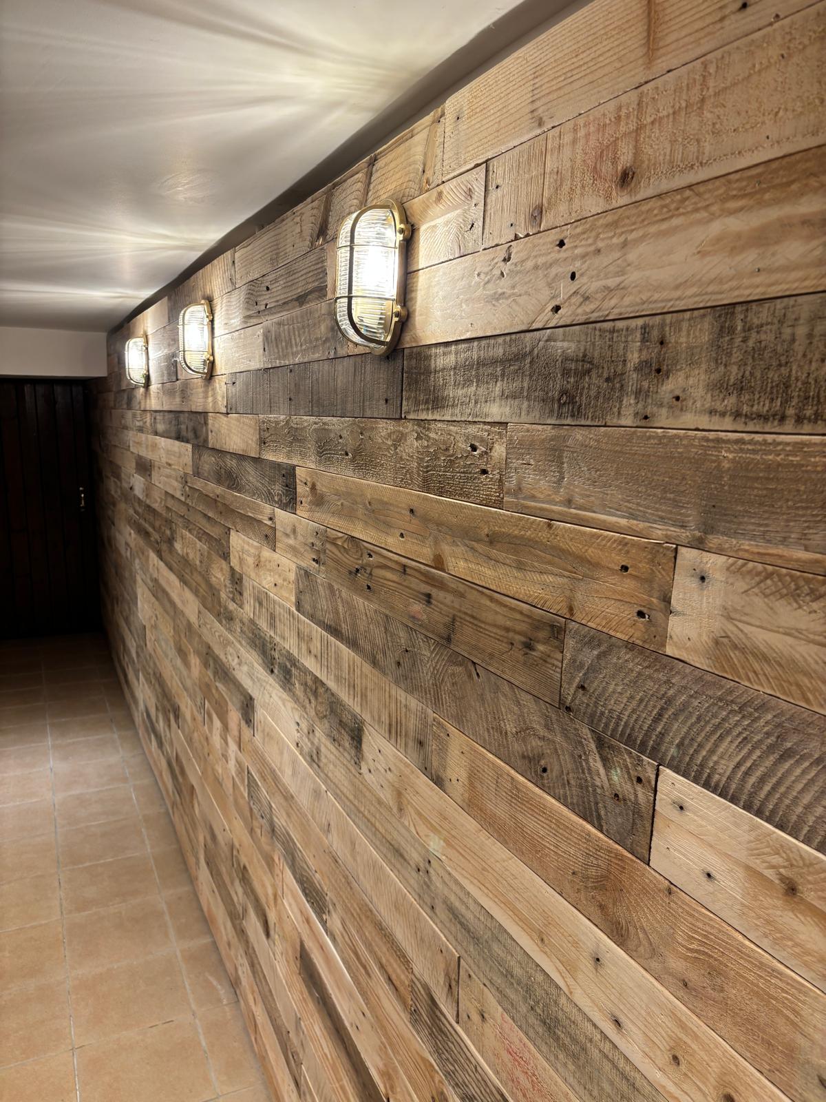 Reclaimed Pallets Planks Rustic Sanded For Wall Cladding 5m2