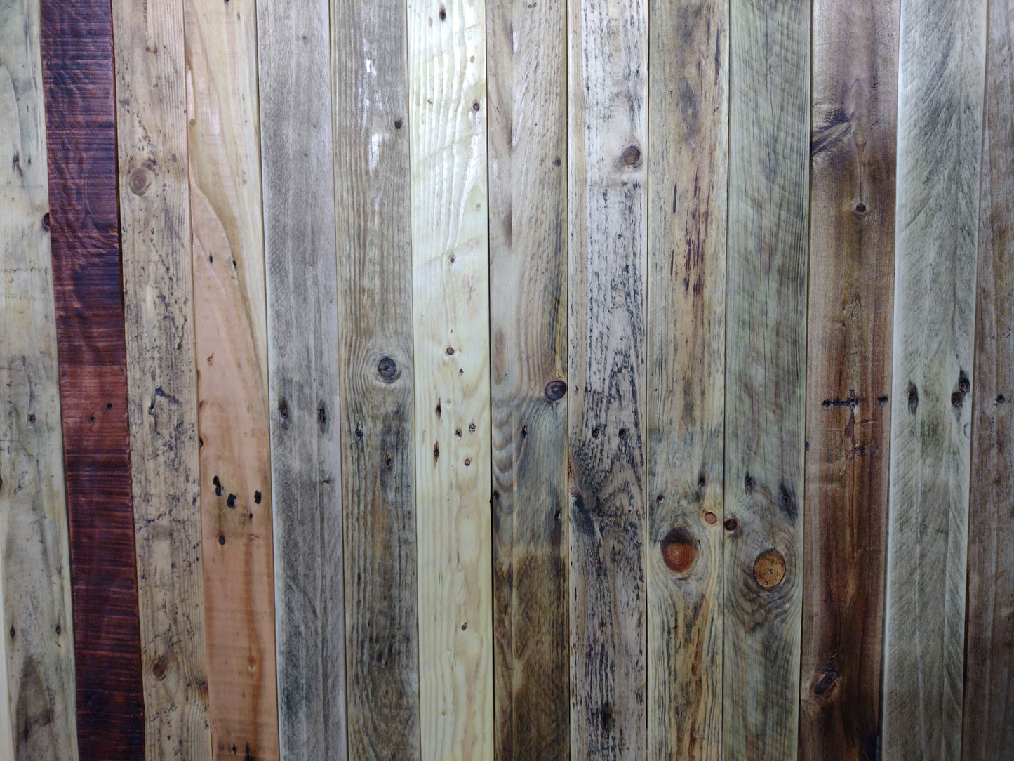 Rustic Reclaimed Wood Cladding - 1 sqm - Authentic Wood Grain - Oiled Finish