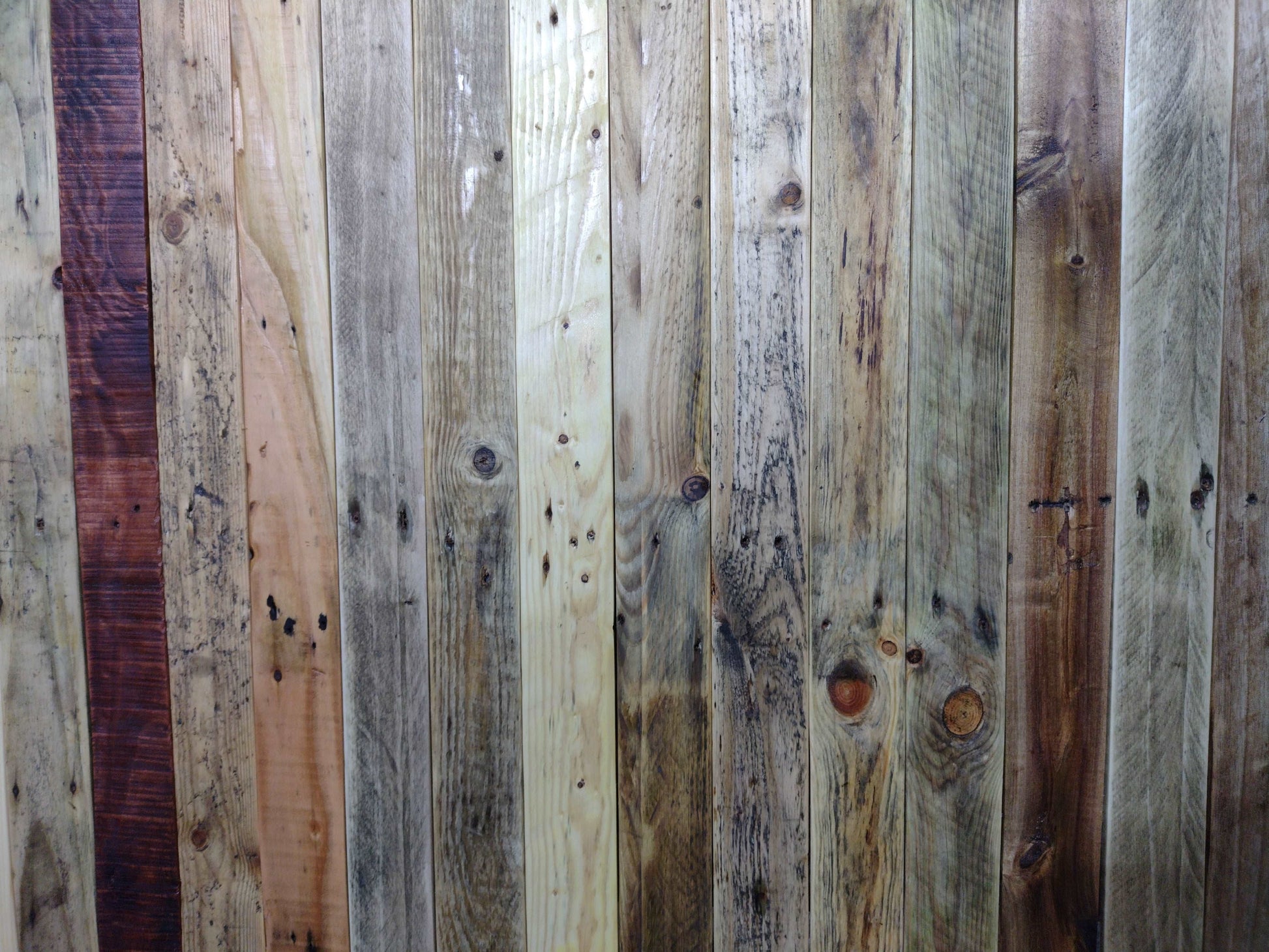 Rustic Reclaimed Wood Cladding - 1 sqm - Authentic Wood Grain - Oiled Finish